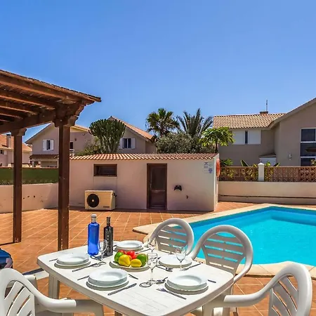Mercedes Fuerteventura Villa Corralejo