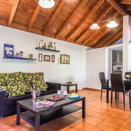 Mercedes Fuerteventura Villa Corralejo
